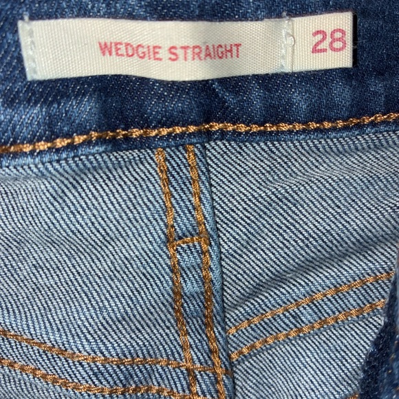 Levi’s Ribcage Straight Ankle Jeans - Picture 3 of 3